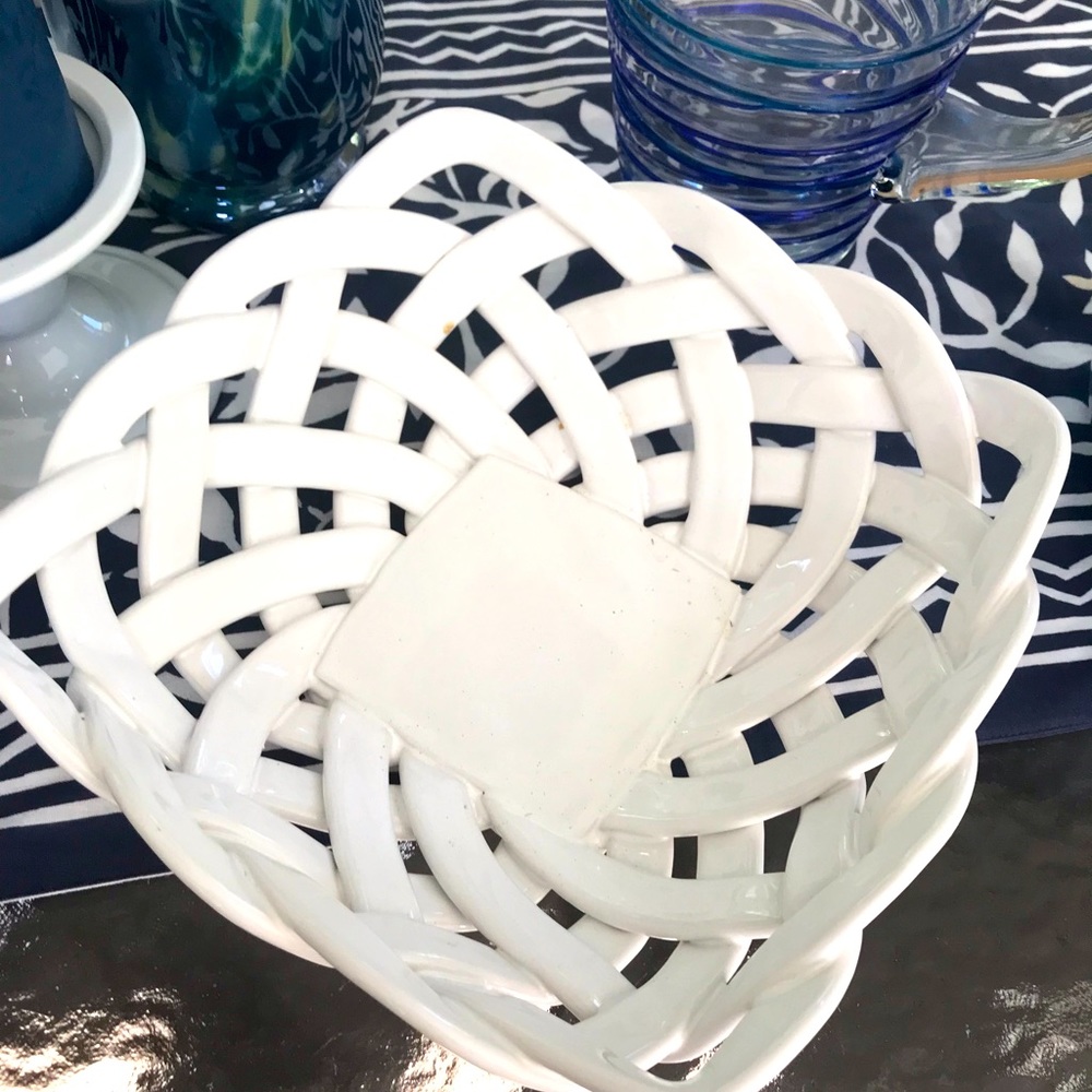 Ceramic basket
